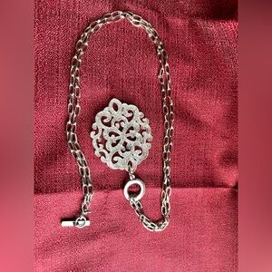 Elegant Silver Pendant Necklace